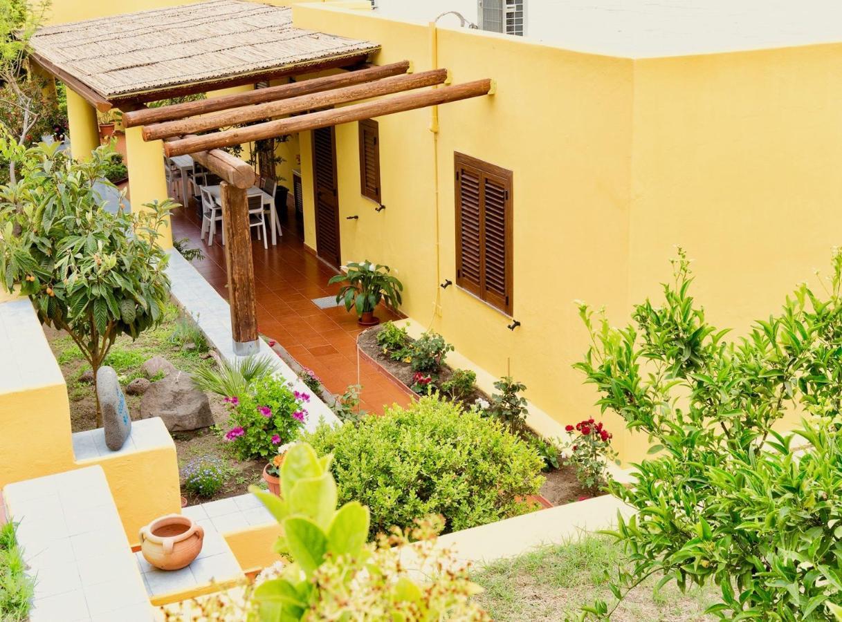 Il Veliero Blu B&B Lipari Centro Buitenkant foto
