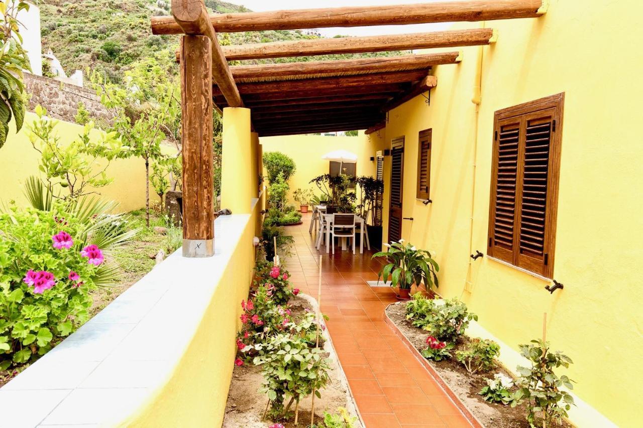 Il Veliero Blu B&B Lipari Centro Buitenkant foto