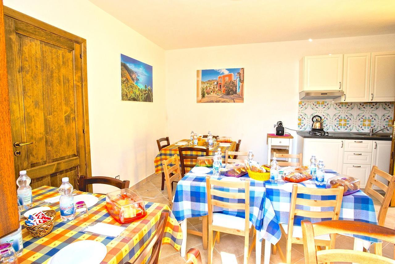 Il Veliero Blu B&B Lipari Centro Buitenkant foto