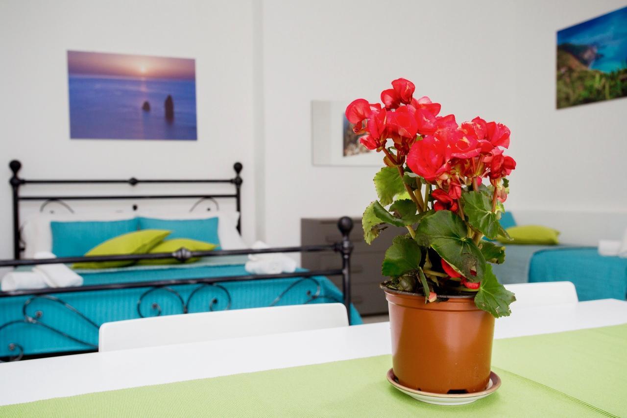 Il Veliero Blu B&B Lipari Centro Buitenkant foto
