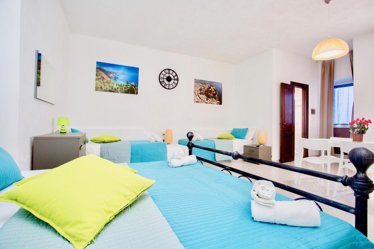 Il Veliero Blu B&B Lipari Centro Buitenkant foto